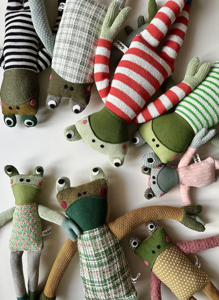 UGLYTOYS ręcznie szyte zabawki z upcyklingu